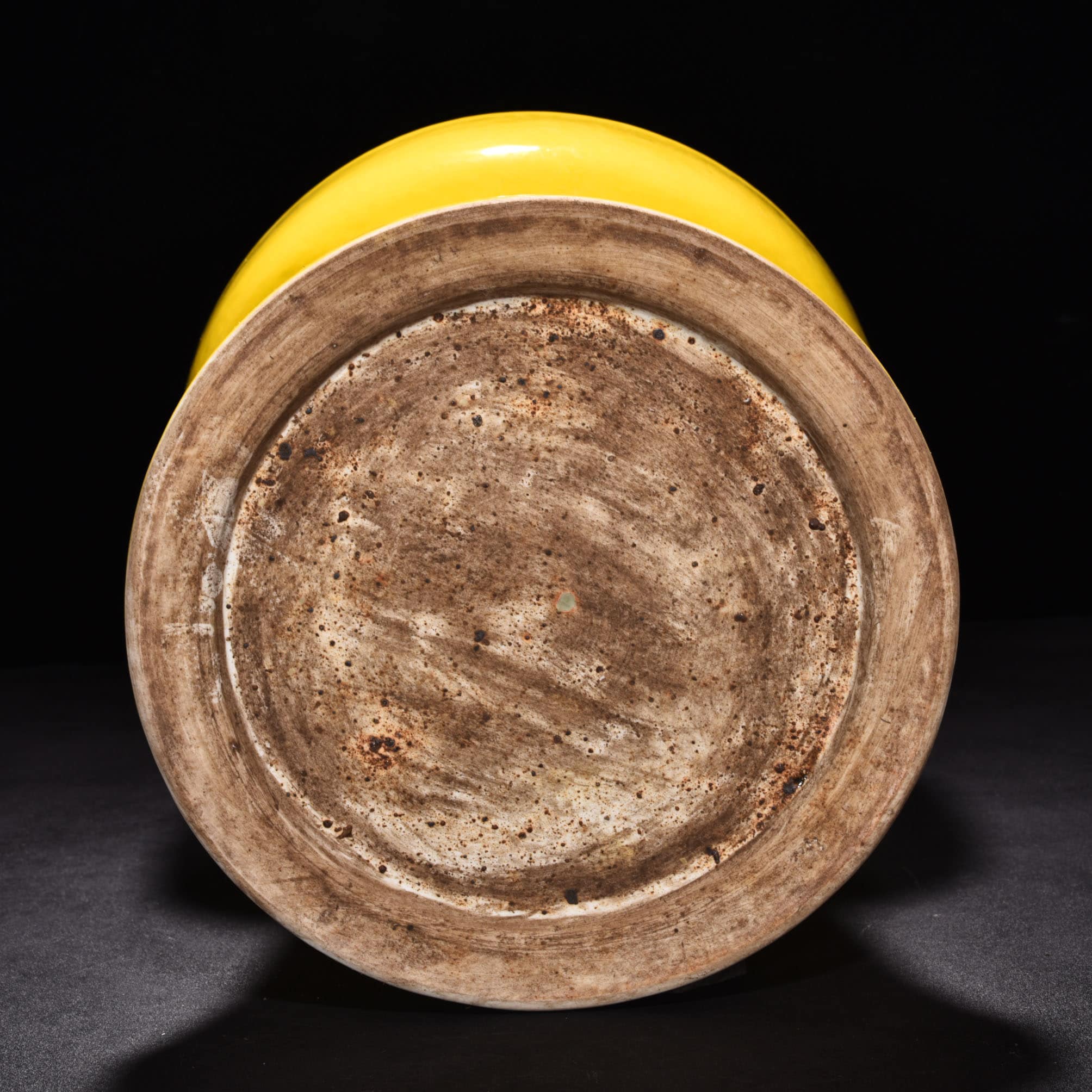 Ming Dynasty Yongle yellow glaze flower vase