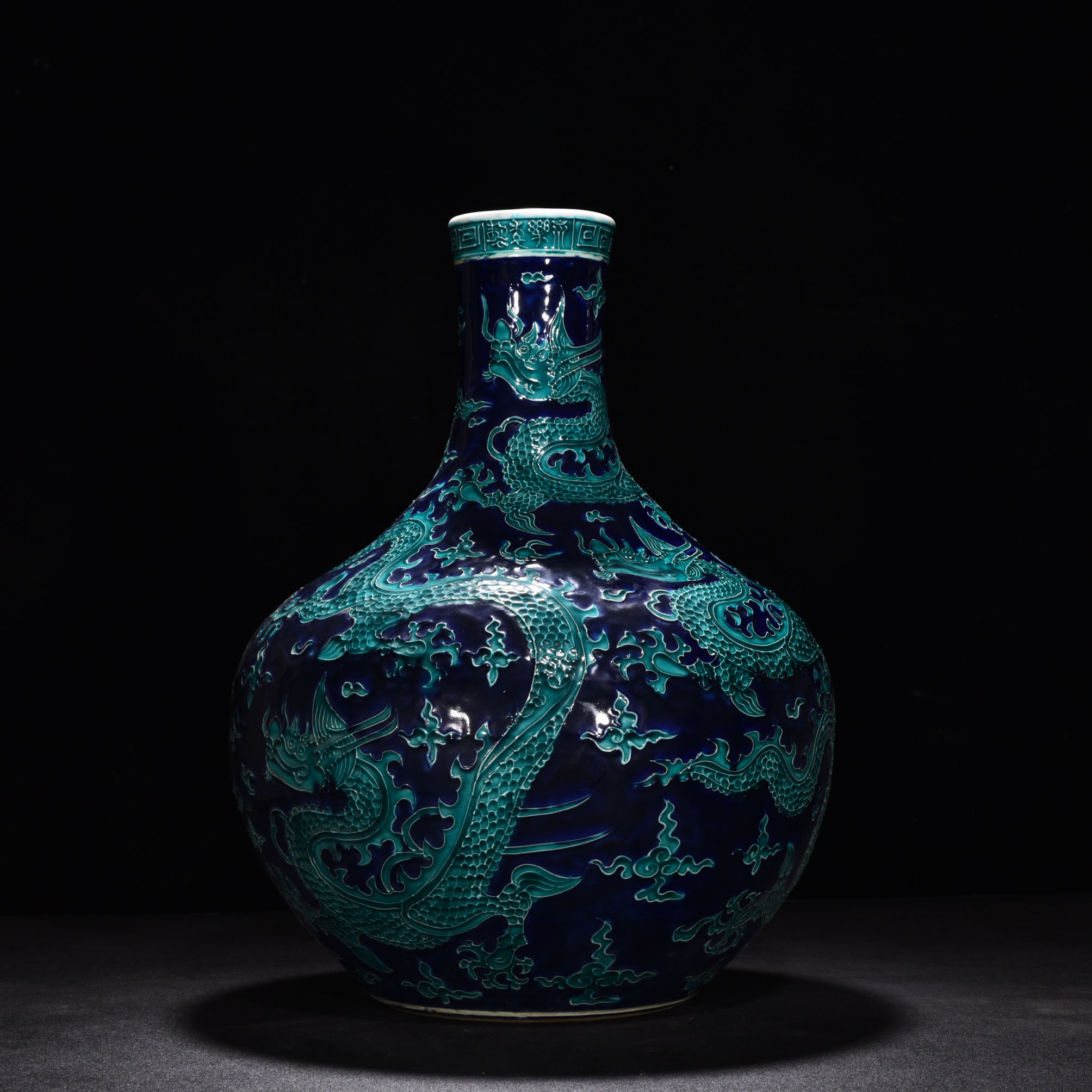 Ming Dynasty Yongle enamel black ground celestial sphere vase