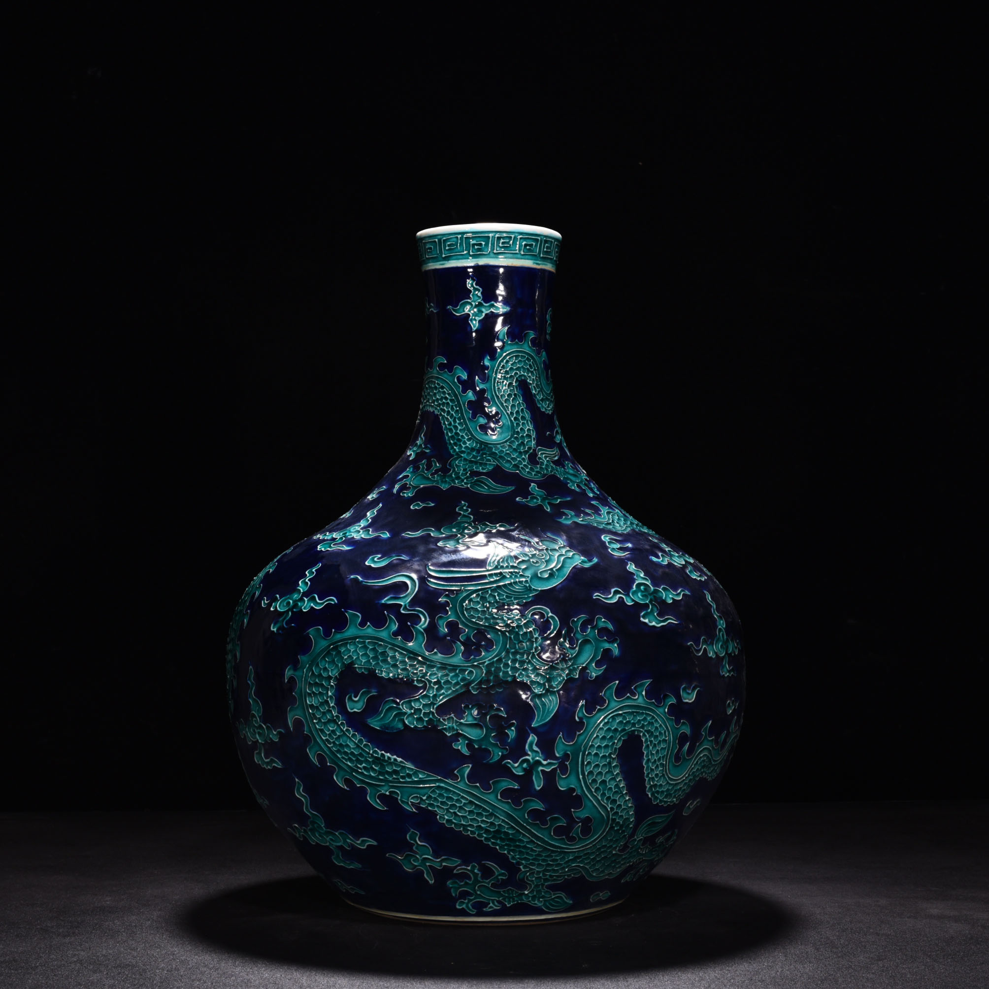 Ming Dynasty Yongle enamel black ground celestial sphere vase