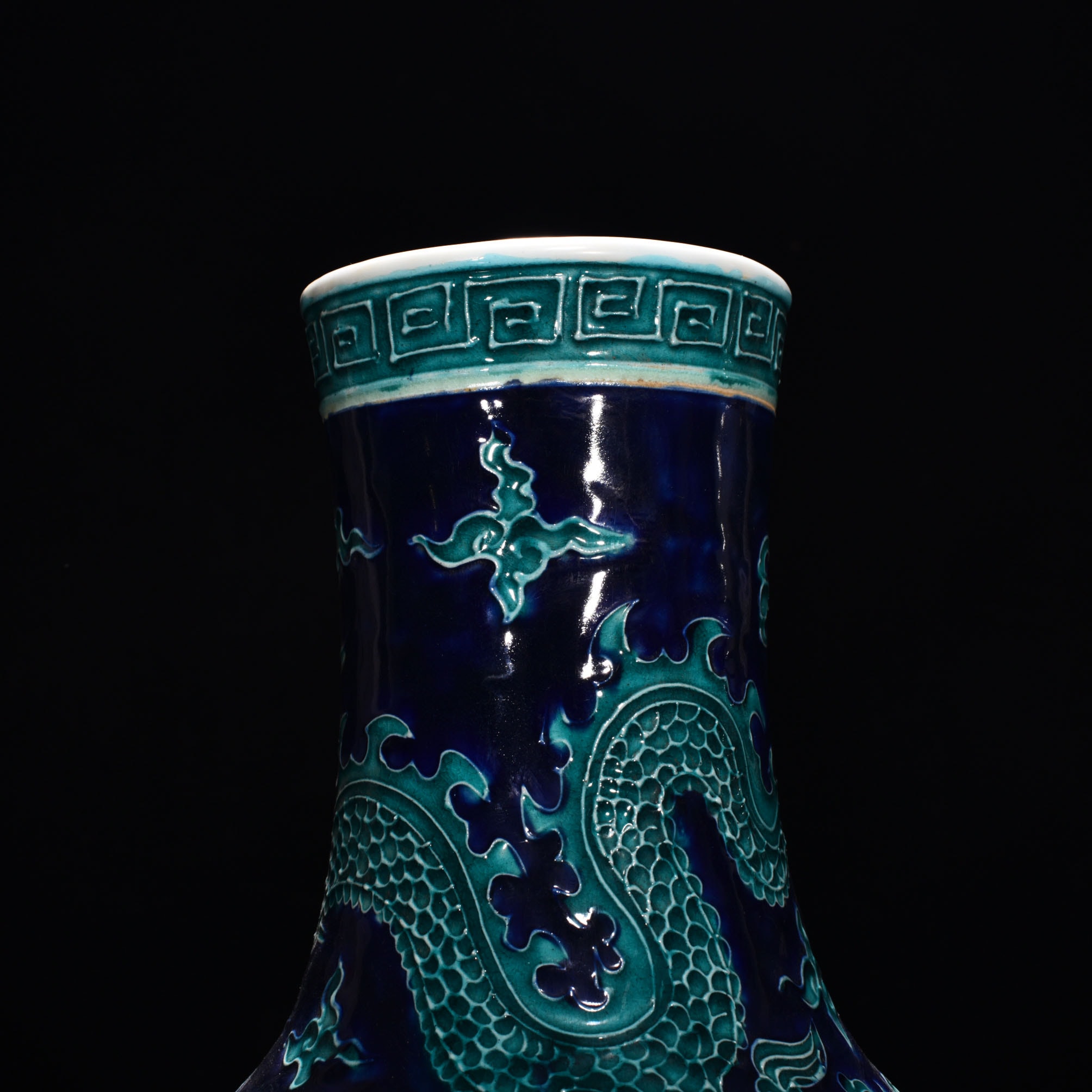 Ming Dynasty Yongle enamel black ground celestial sphere vase