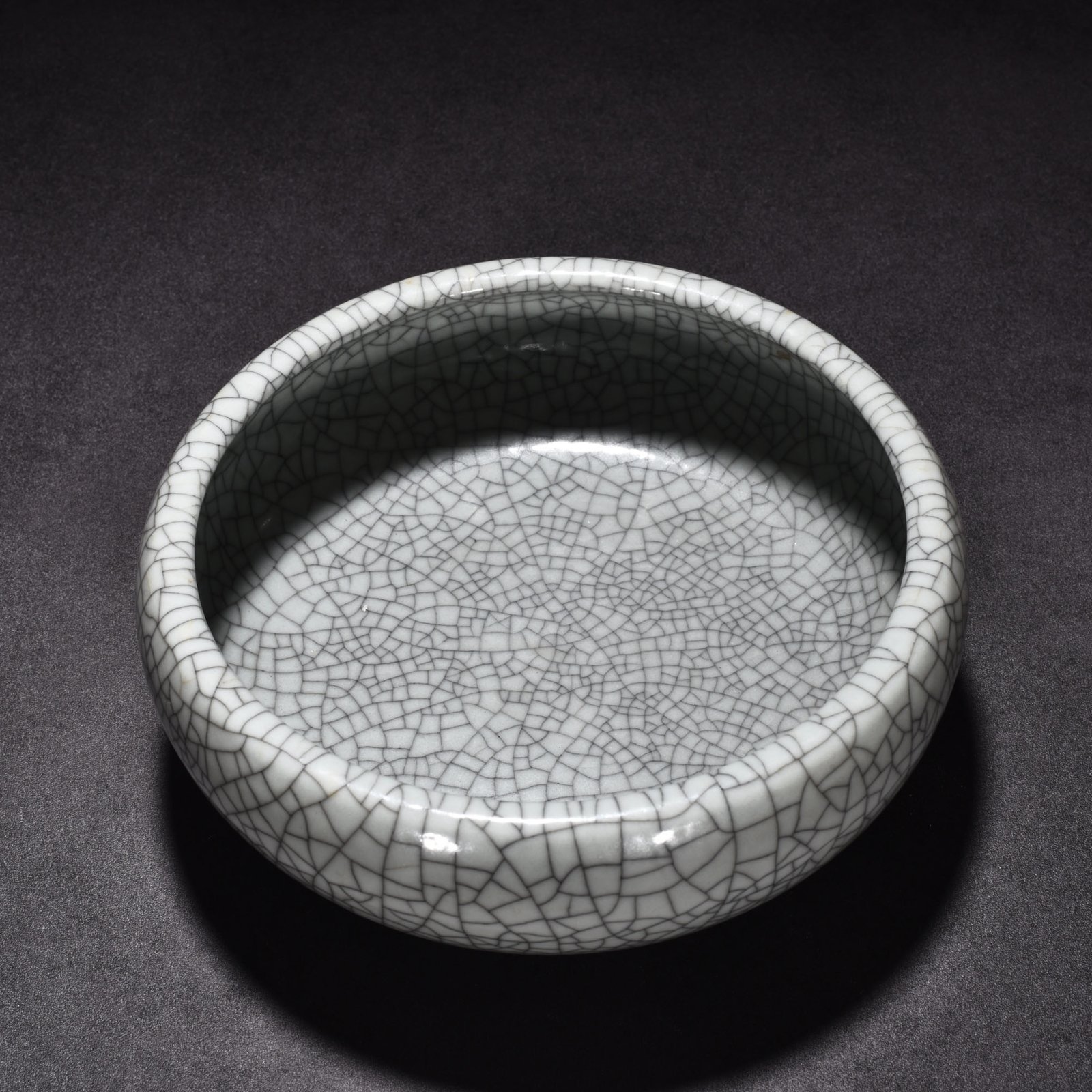 Qing Dynasty Qianlong Ge kiln round washer