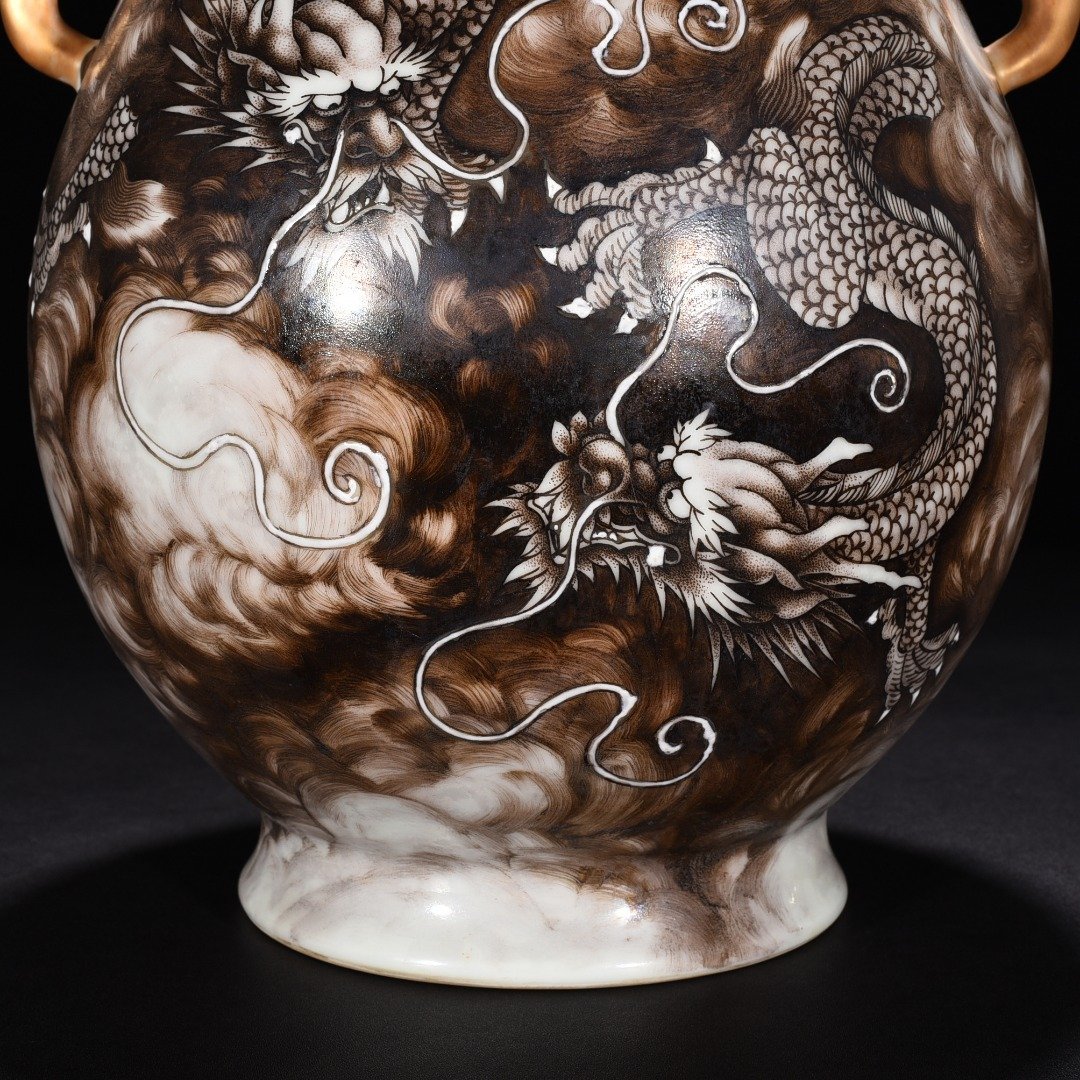 Qing Dynasty Qianlong ink color dragon pattern ear statue