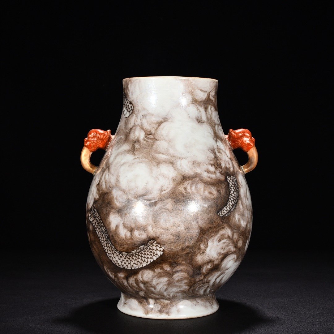 Qing Dynasty Qianlong ink color dragon pattern ear statue