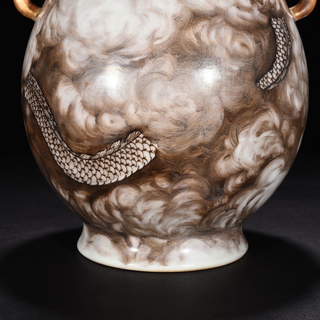 Qing Dynasty Qianlong ink color dragon pattern ear statue