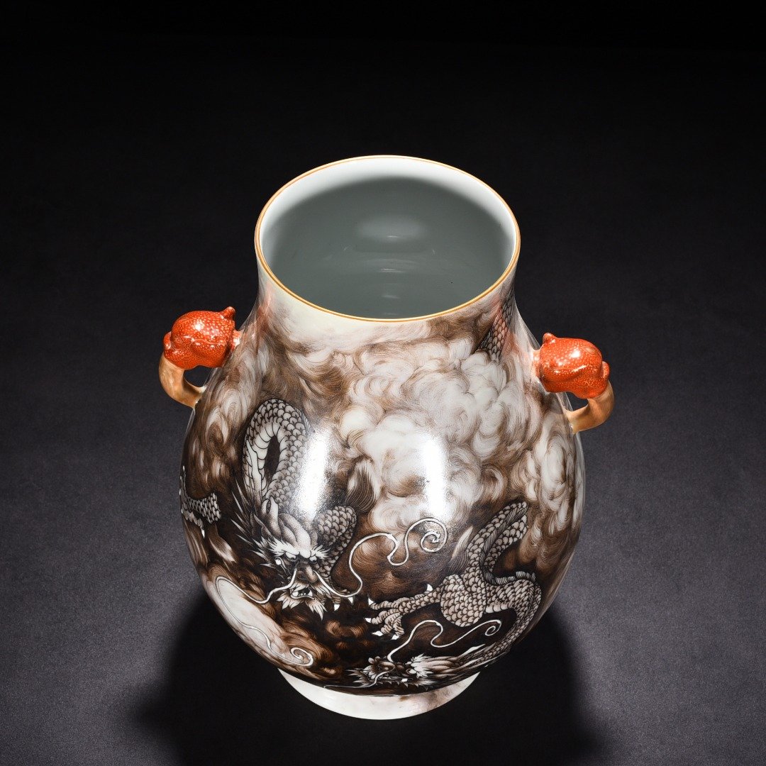 Qing Dynasty Qianlong ink color dragon pattern ear statue