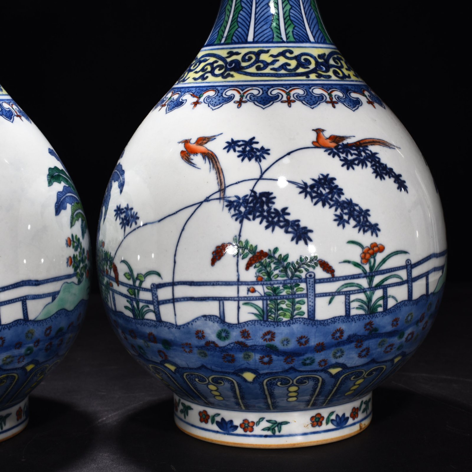 Qing Dynasty Qianlong doucai jade pot spring vase