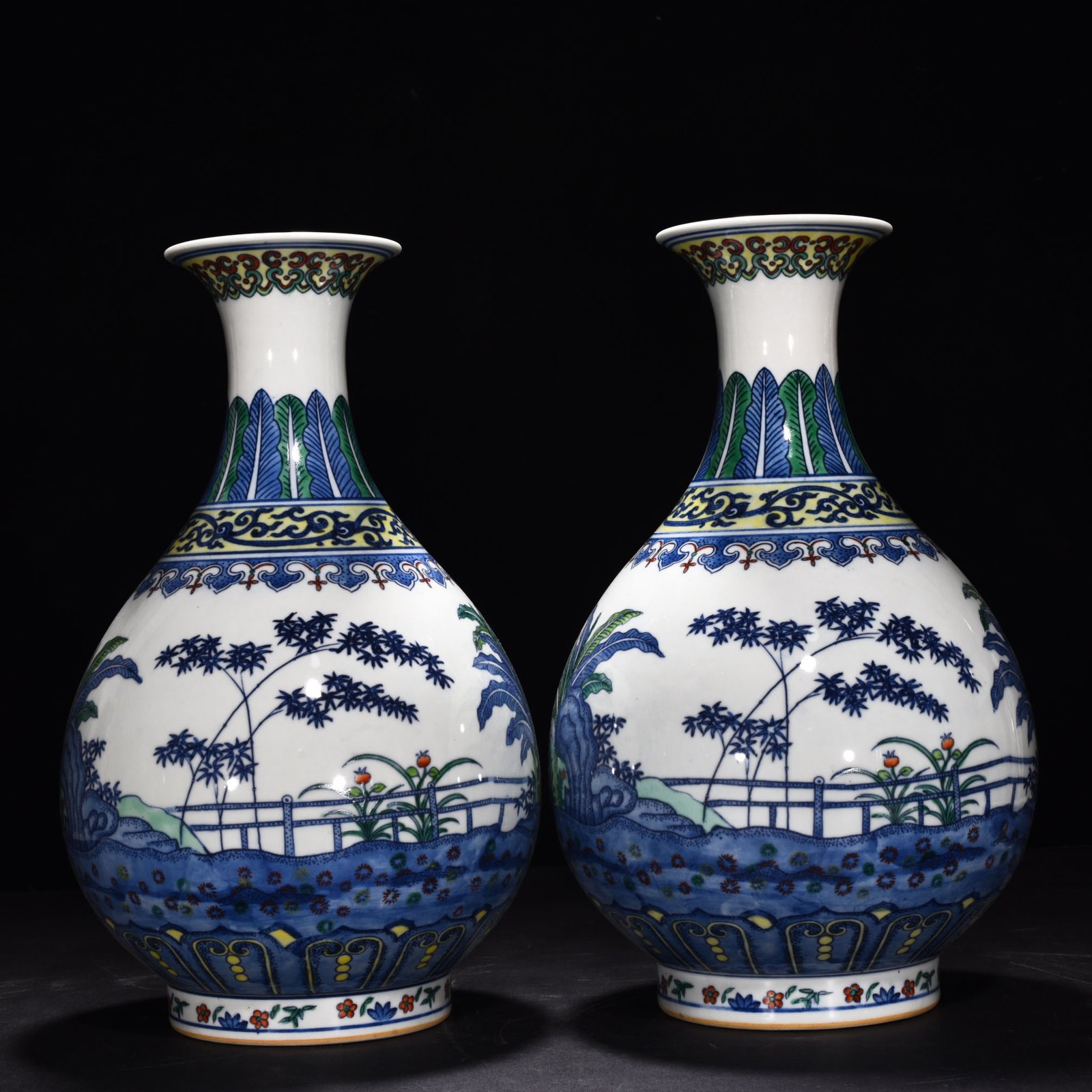 Qing Dynasty Qianlong doucai jade pot spring vase