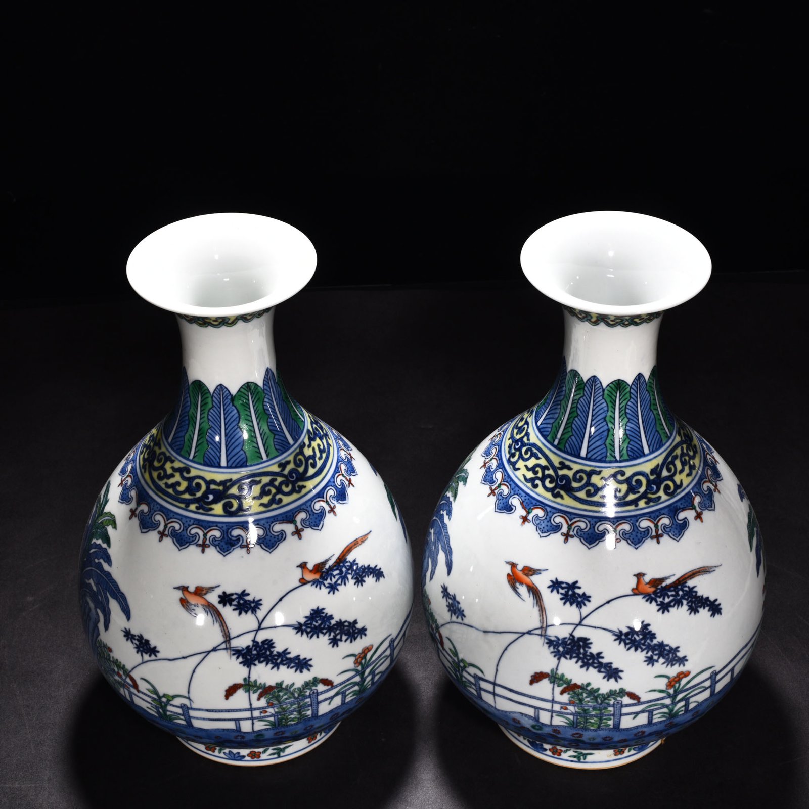 Qing Dynasty Qianlong doucai jade pot spring vase