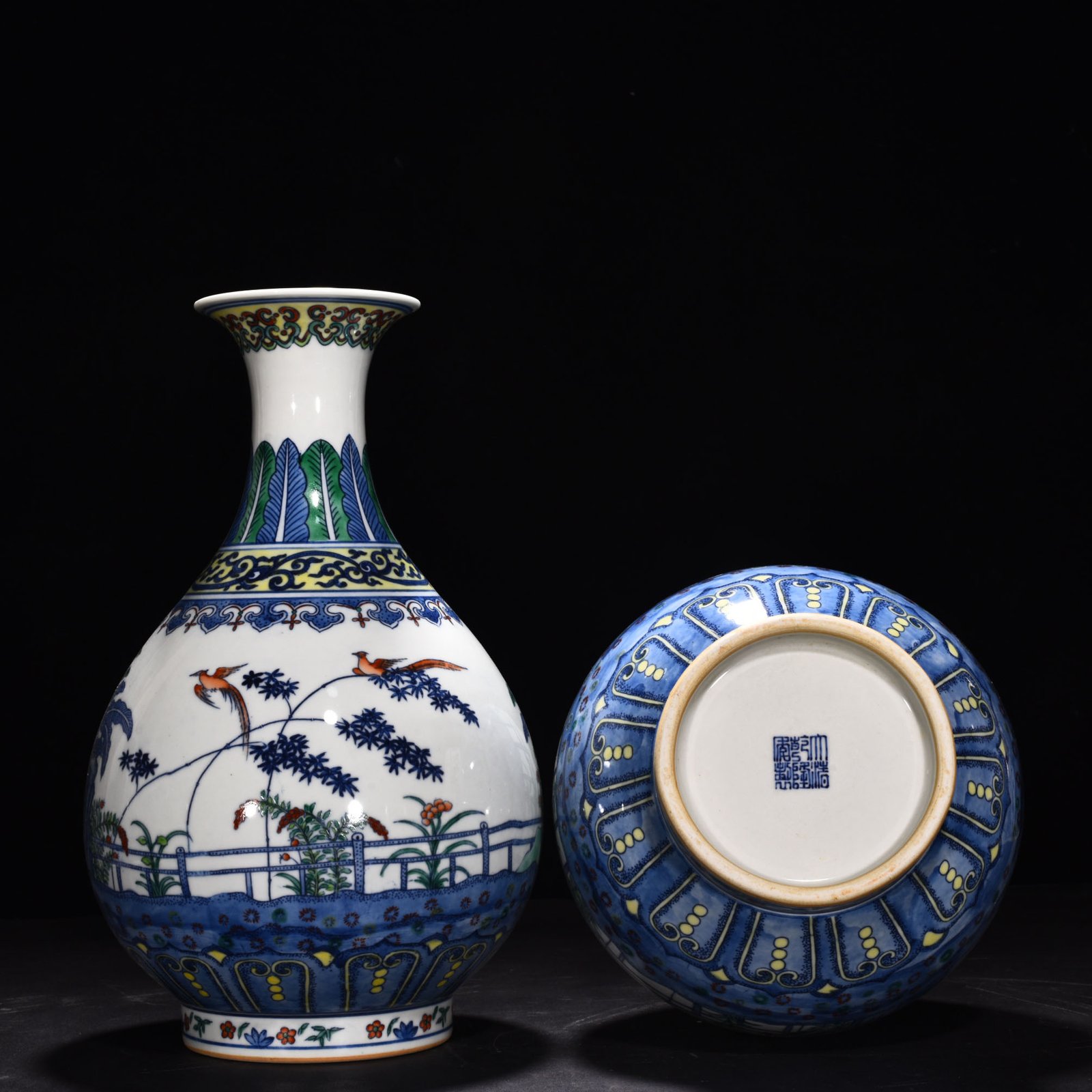 Qing Dynasty Qianlong doucai jade pot spring vase