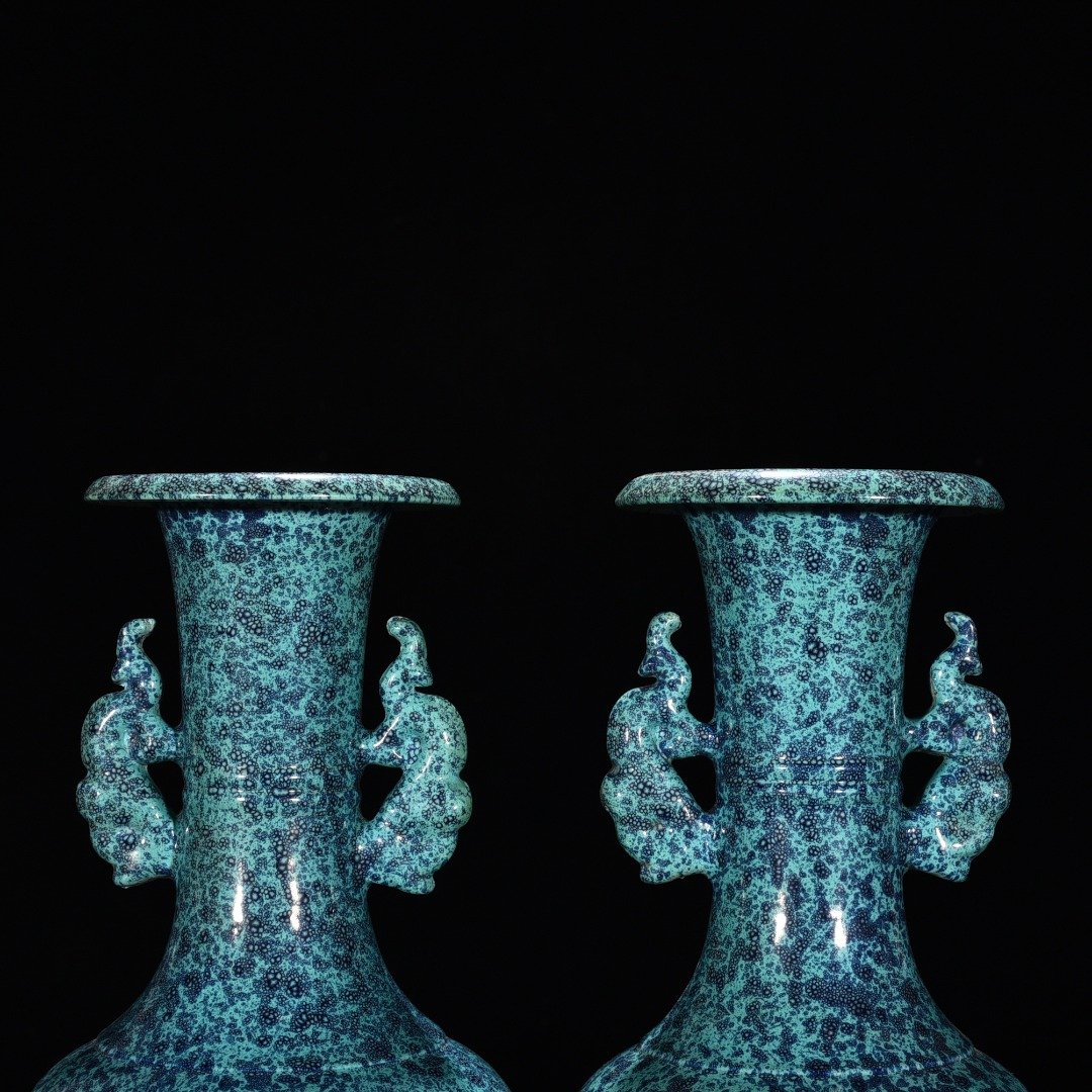 Qing Dynasty Qianlong Jun glazed amphorae
