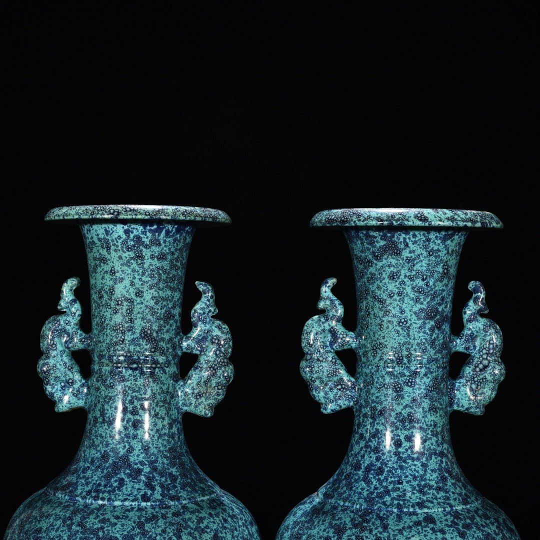 Qing Dynasty Qianlong Jun glazed amphorae