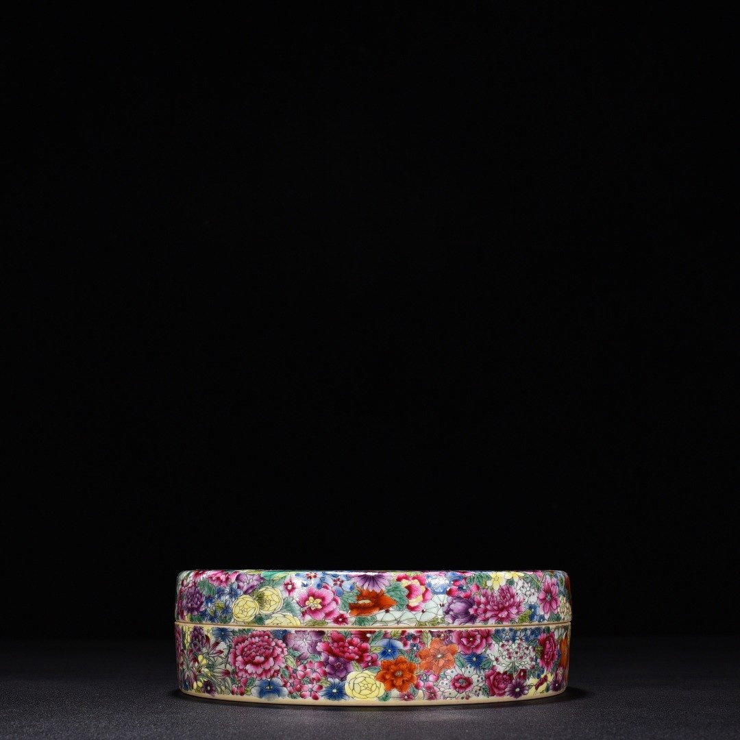 Qing Dynasty Qianlong enamel colorful box
