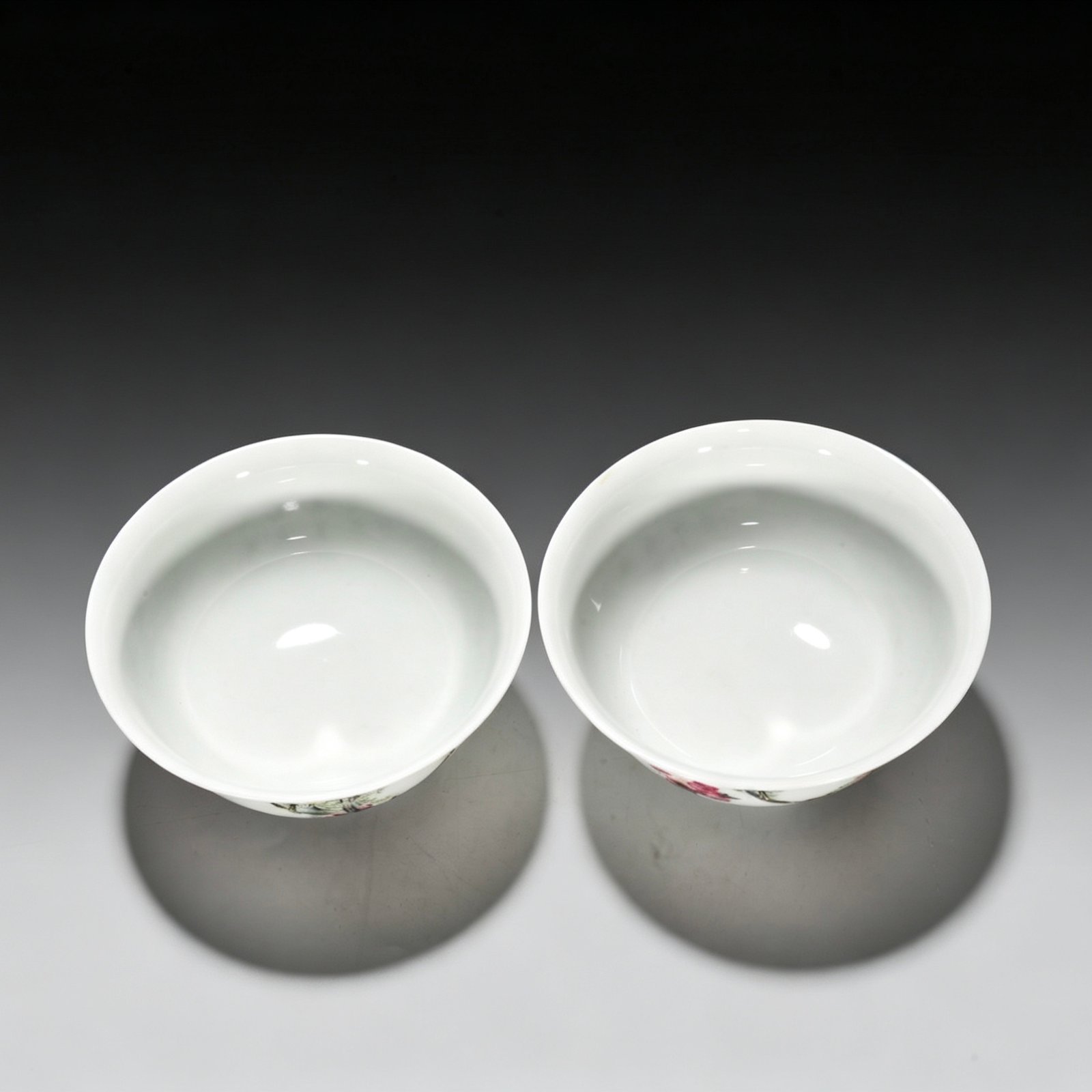 Qing Dynasty Qianlong enamel spring swallow bowl