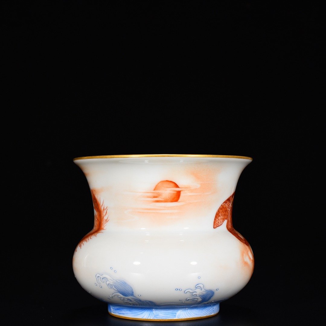 Qing Dynasty Qianlong alum red slag bucket