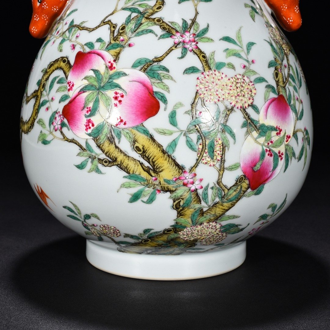 Qing Dynasty Qianlong pastel deer head vase