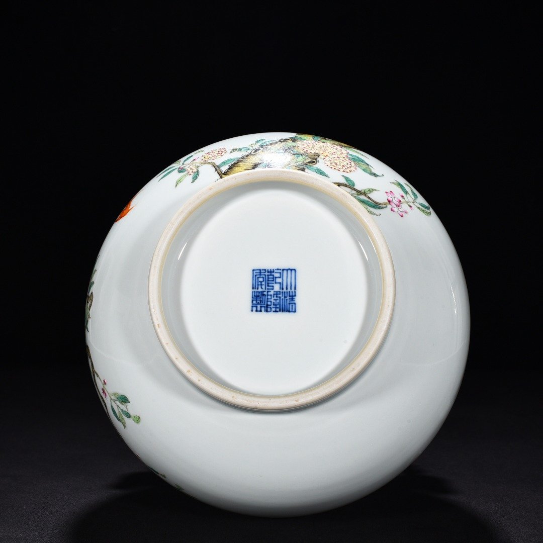 Qing Dynasty Qianlong pastel deer head vase