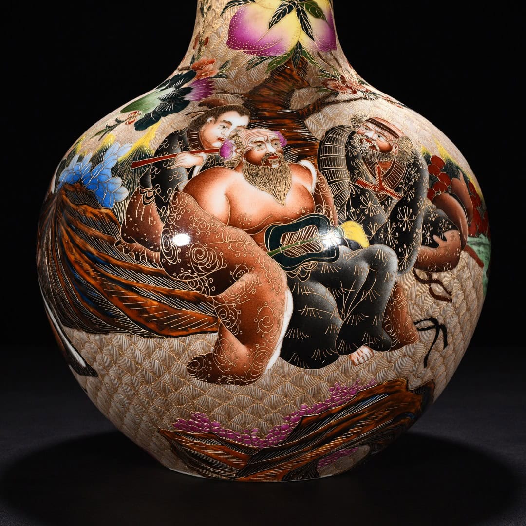 Qing Dynasty Qianlong pastel engraved gold celestial sphere vase