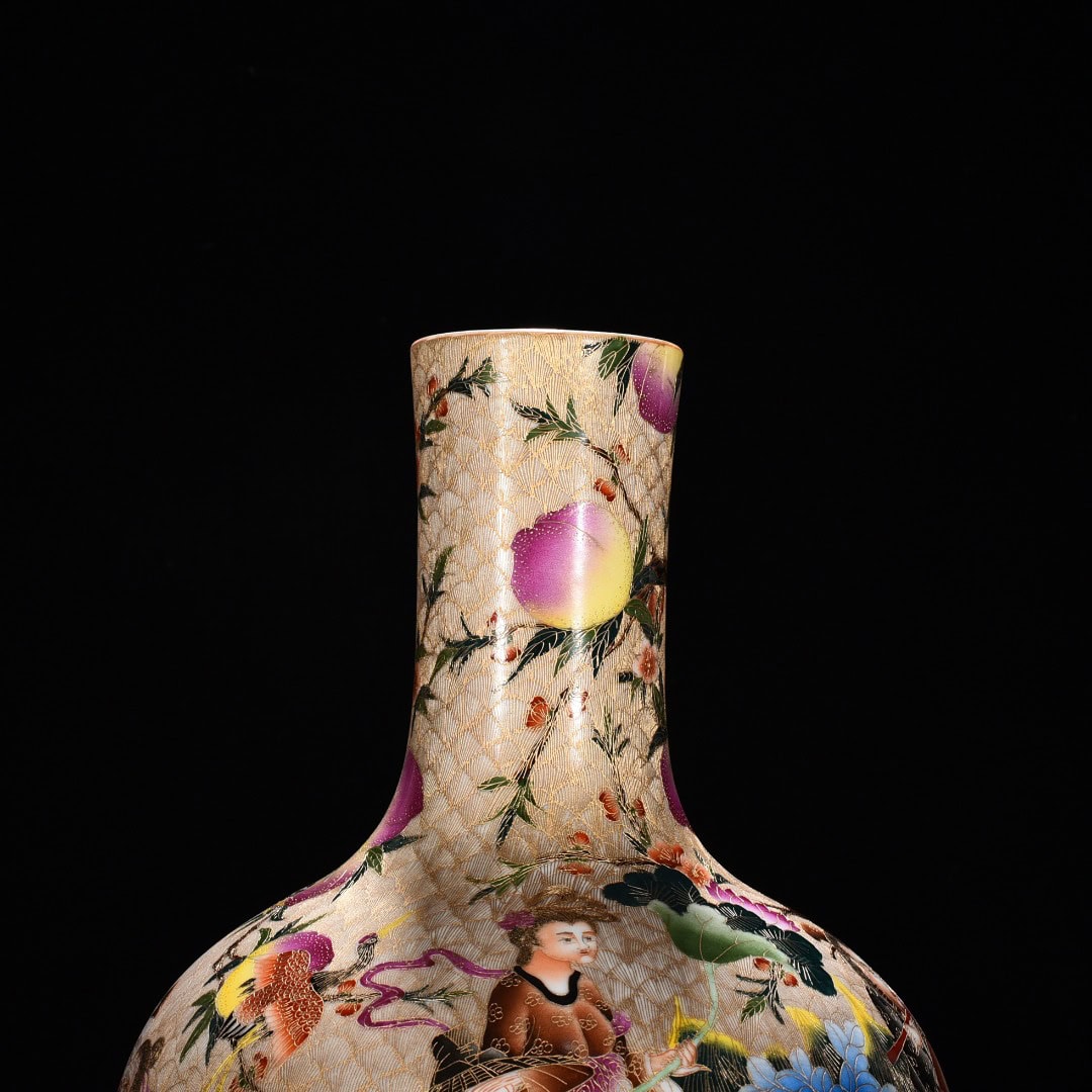 Qing Dynasty Qianlong pastel engraved gold celestial sphere vase