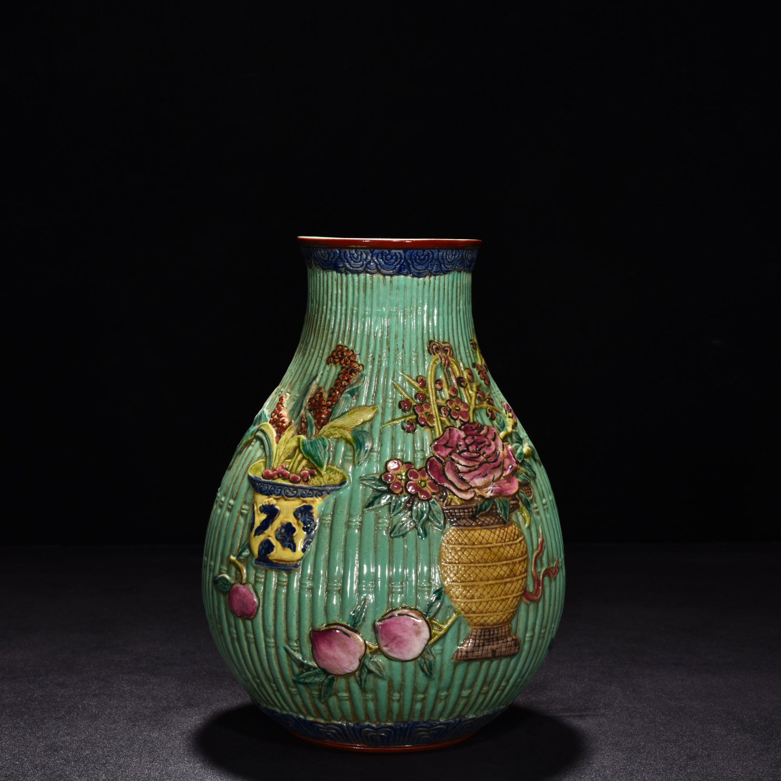 Qing Dynasty Qianlong pastel carved ancient flower basket