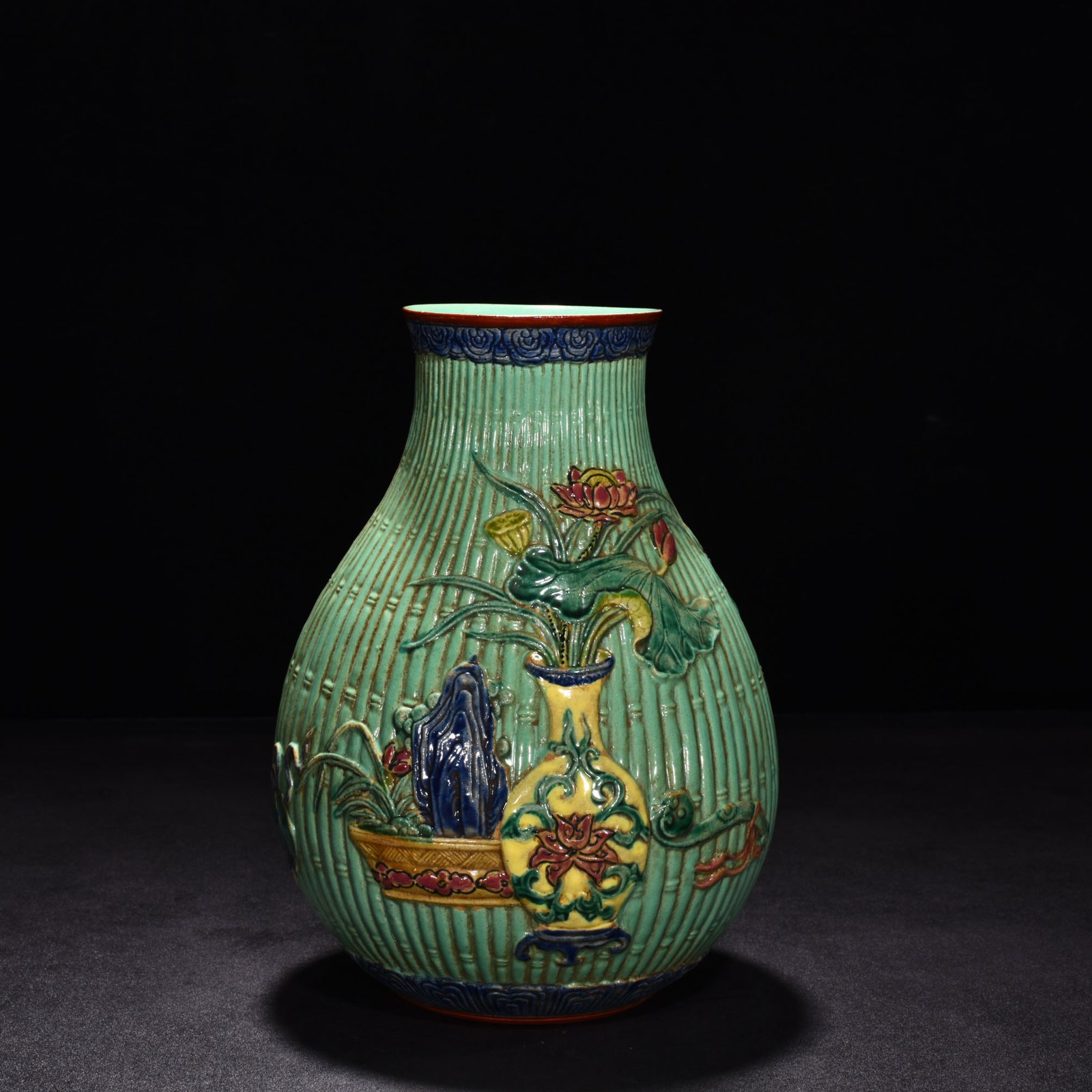 Qing Dynasty Qianlong pastel carved ancient flower basket