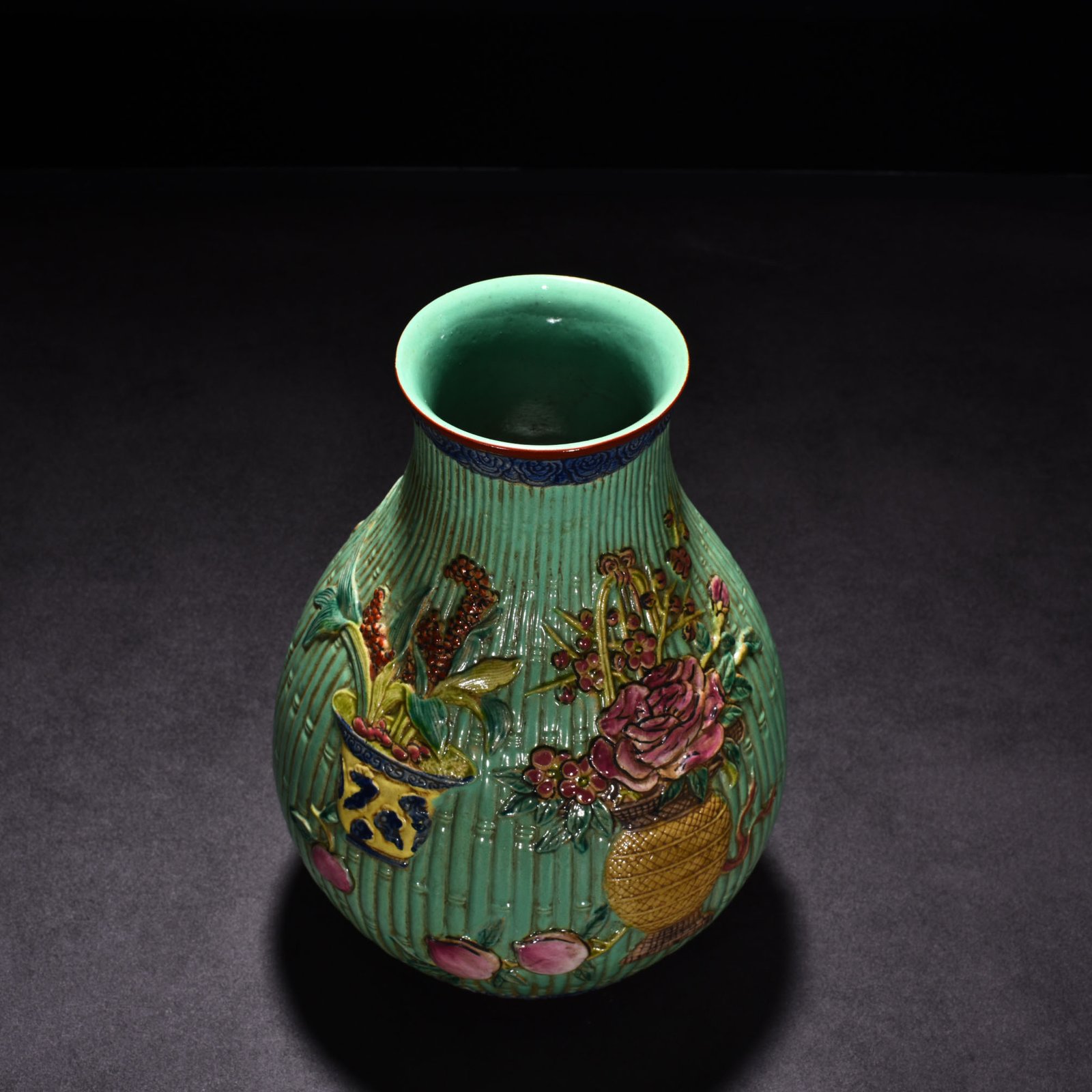 Qing Dynasty Qianlong pastel carved ancient flower basket