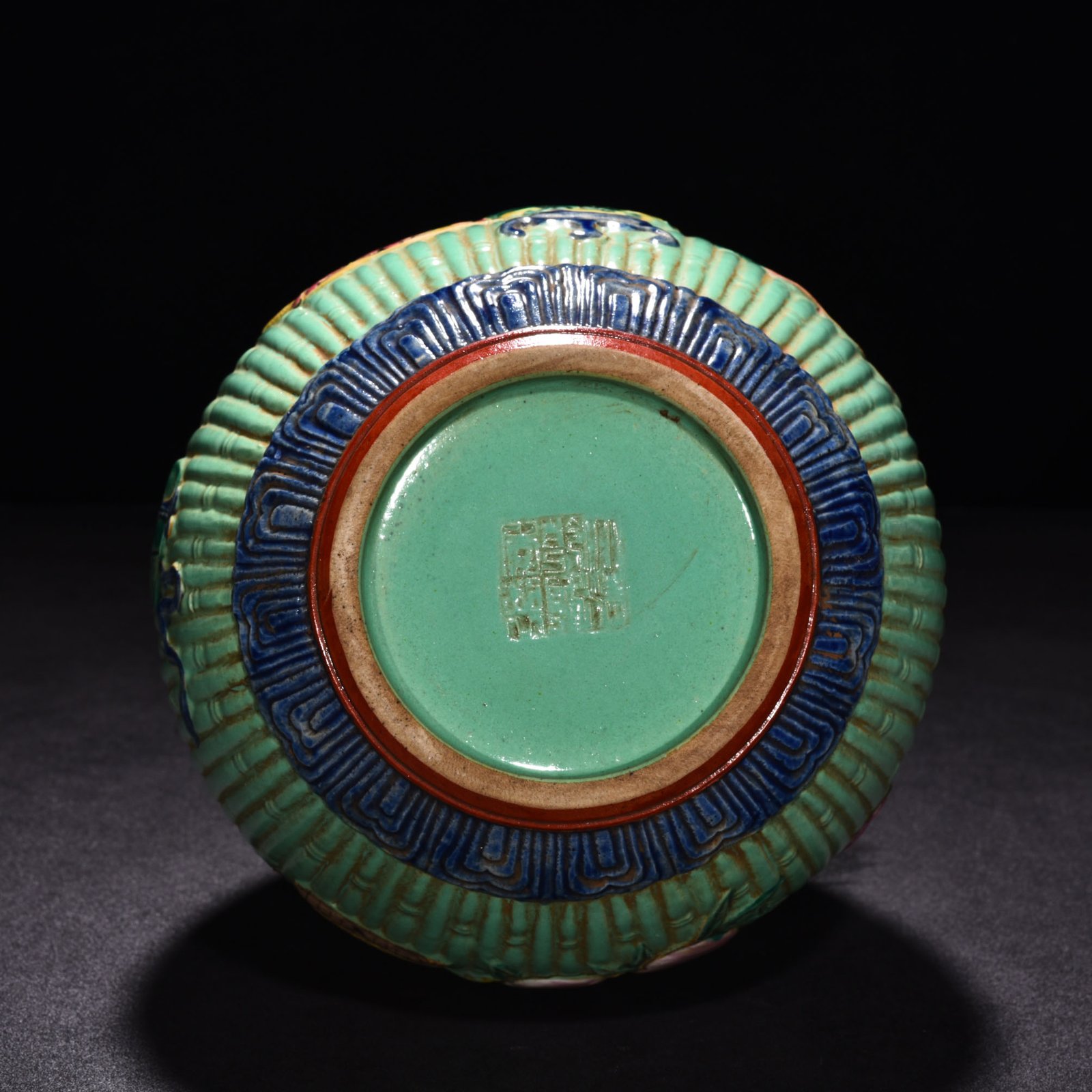 Qing Dynasty Qianlong pastel carved ancient flower basket