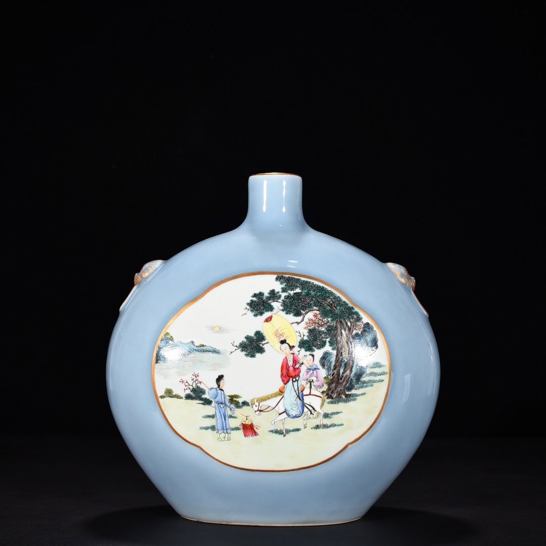 Qing Dynasty Qianlong pink celadon glaze flat bottle