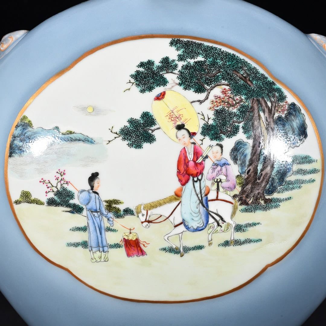 Qing Dynasty Qianlong pink celadon glaze flat bottle