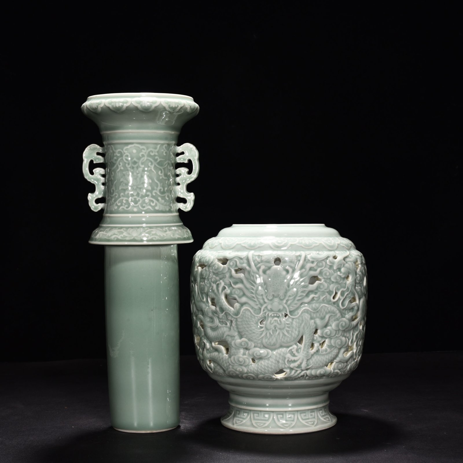 Qing Dynasty Qianlong pink celadon glaze revolving bottle