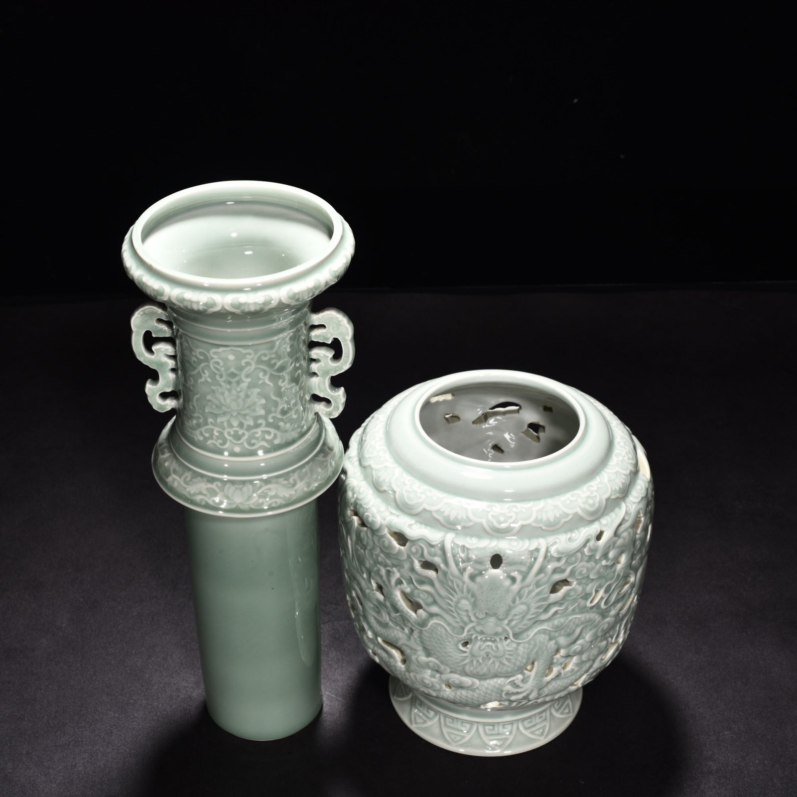 Qing Dynasty Qianlong pink celadon glaze revolving bottle