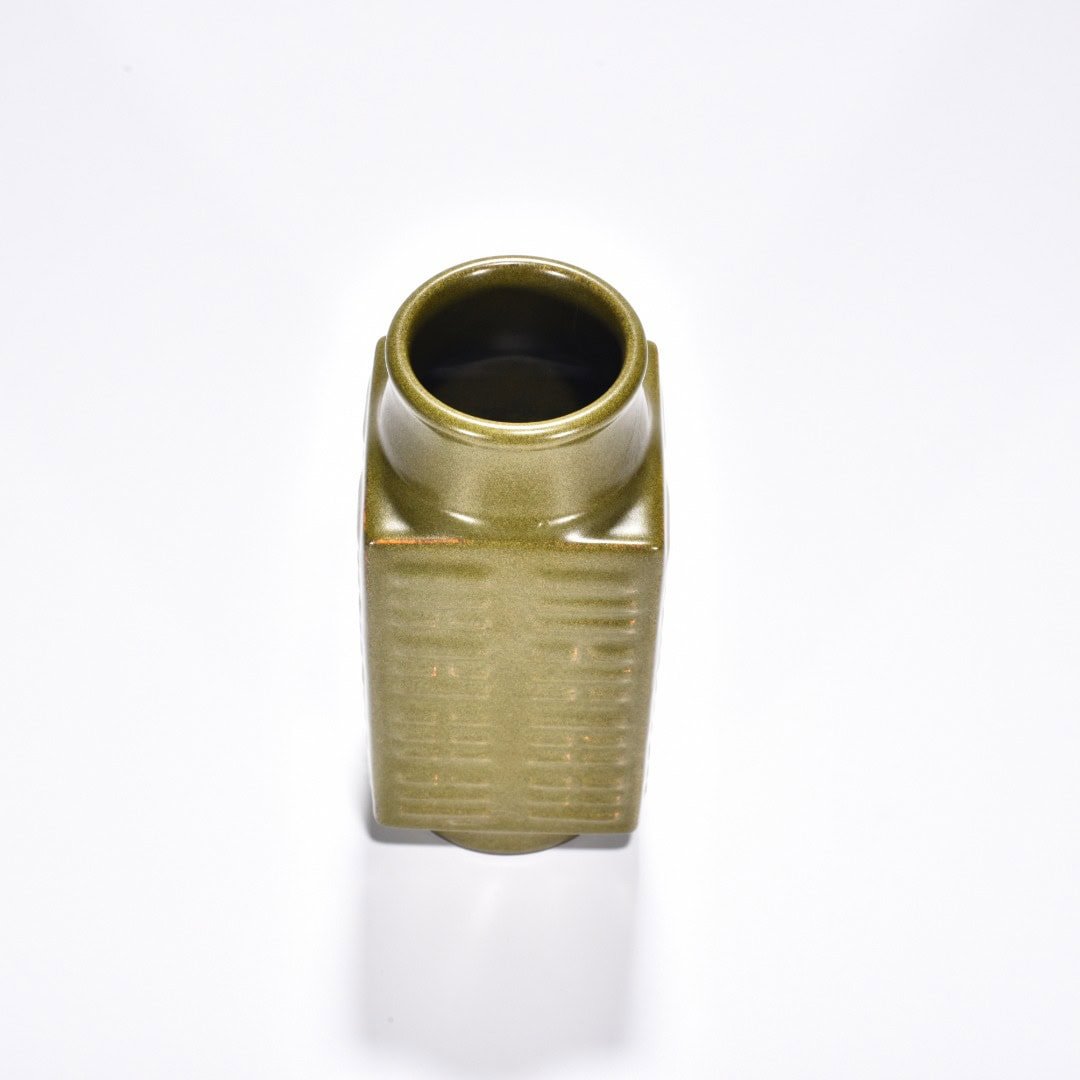Qing Dynasty Qianlong tea powder glaze Cong style bottle