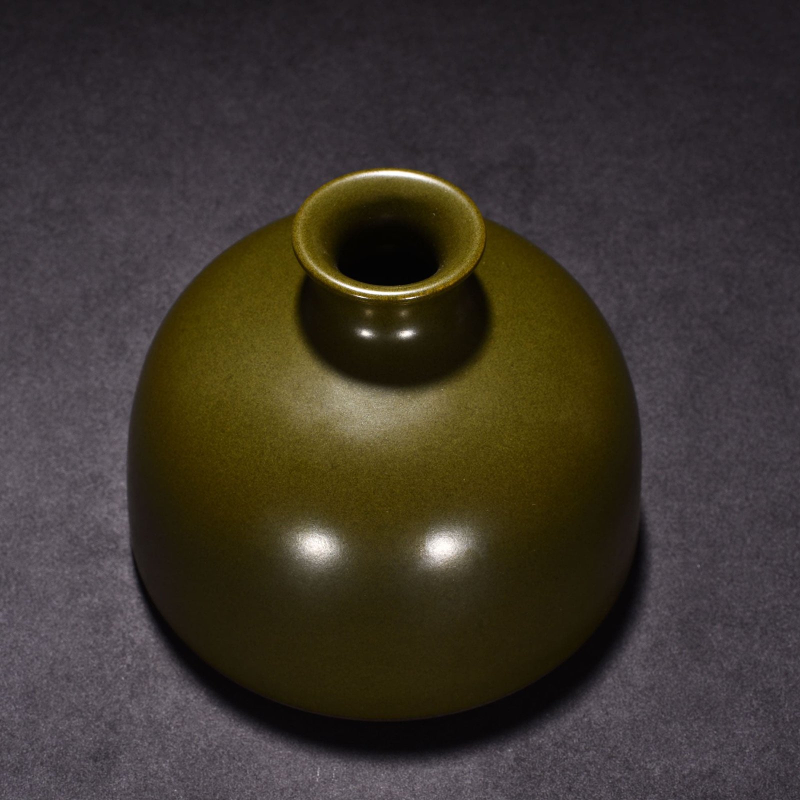 Qing Dynasty Qianlong Taibai Zun tea powder glaze bowl