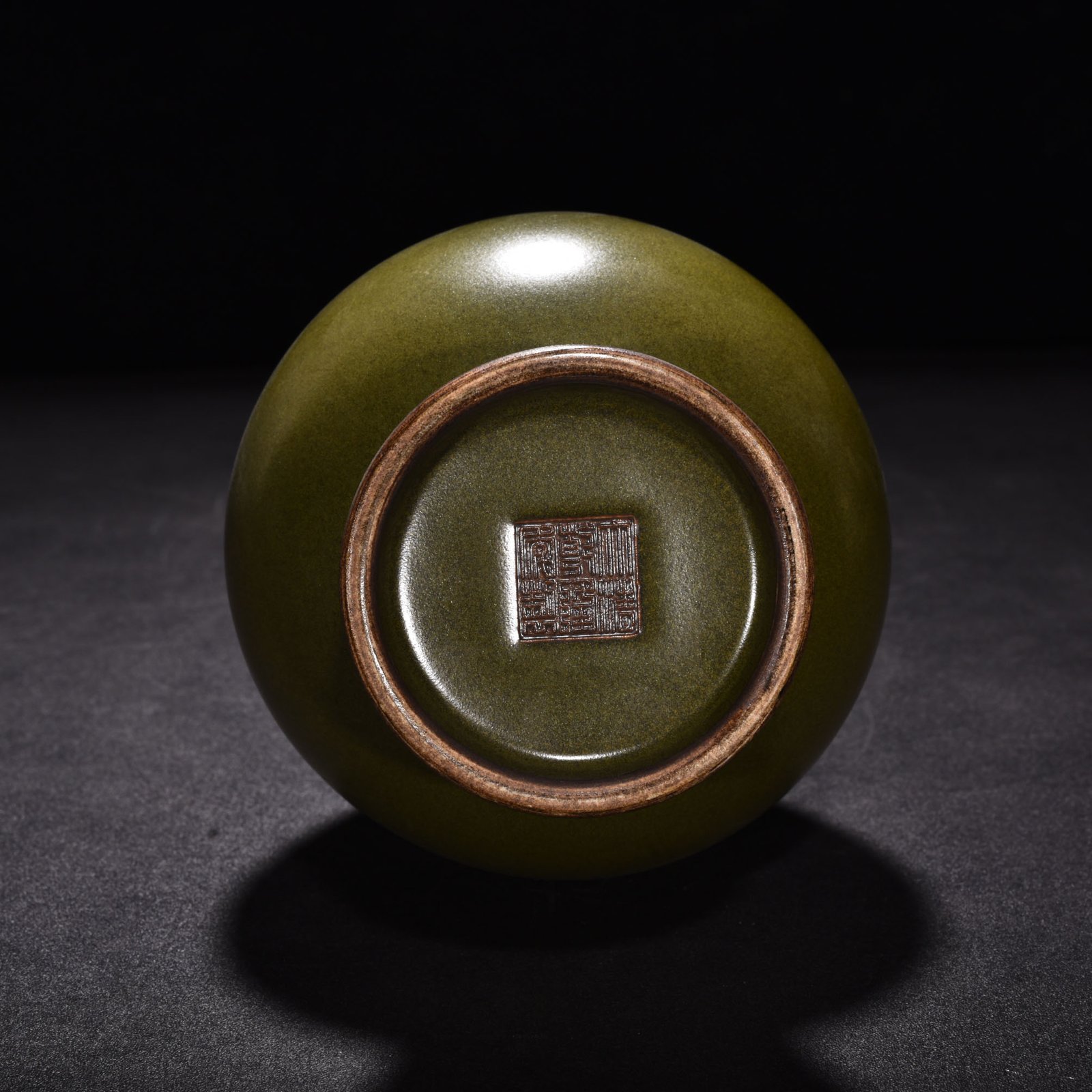 Qing Dynasty Qianlong tea powder glazed jade pot spring vase