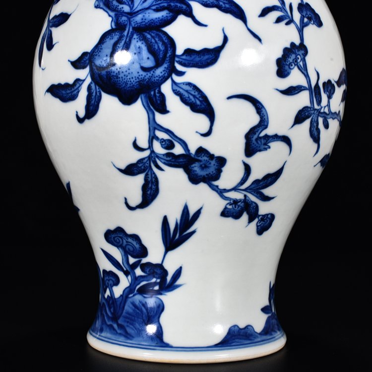 Qing Dynasty Qianlong blue and white olive vase