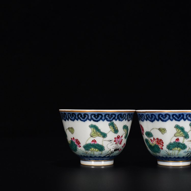 Qing Dynasty Qianlong blue and white cormorant cup