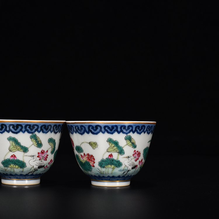 Qing Dynasty Qianlong blue and white cormorant cup