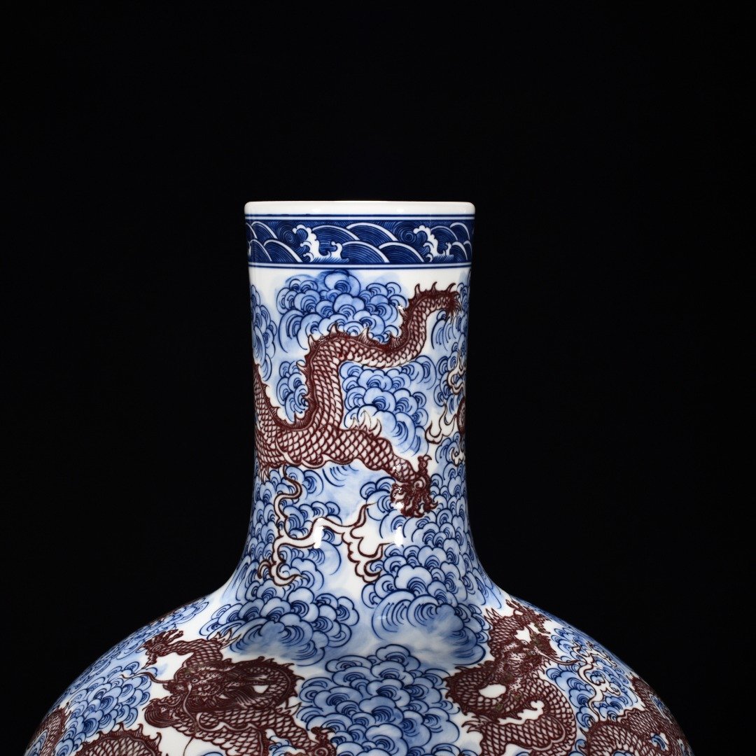 Qing Dynasty Qianlong blue and white underglaze red celestial sphere vase