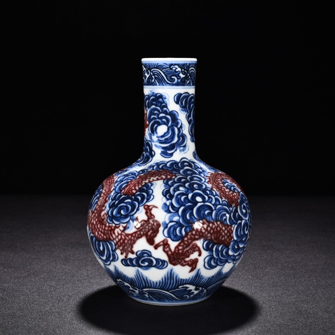 Qing Dynasty Qianlong blue and white underglaze red celestial sphere vase