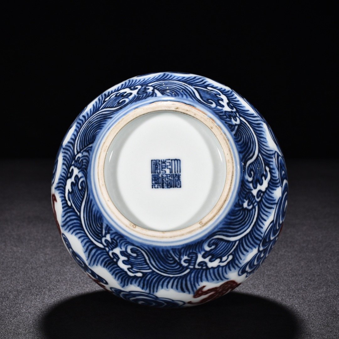Qing Dynasty Qianlong blue and white underglaze red celestial sphere vase