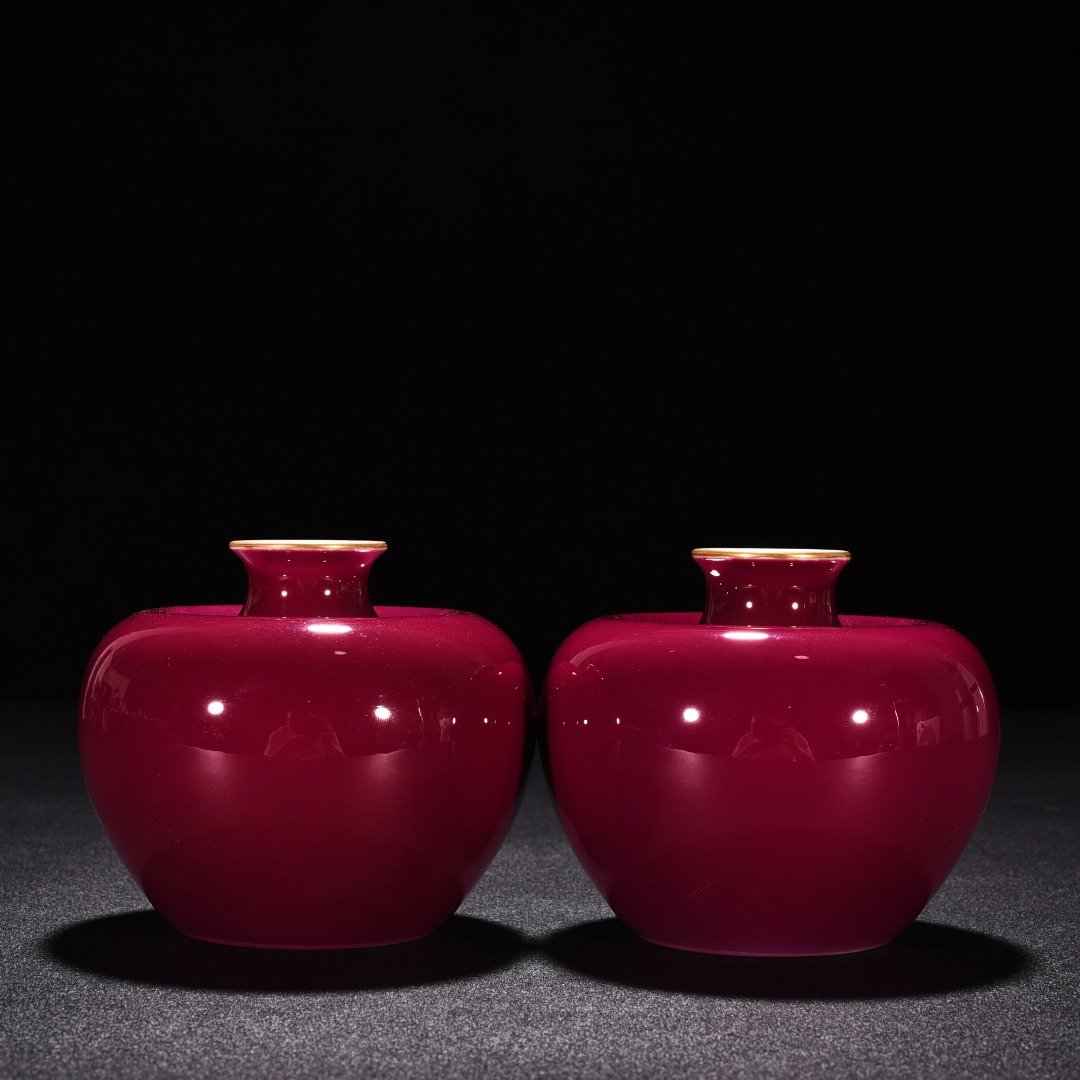 Qing Dynasty Guangxu Rouge Red Glaze Apple Zun
