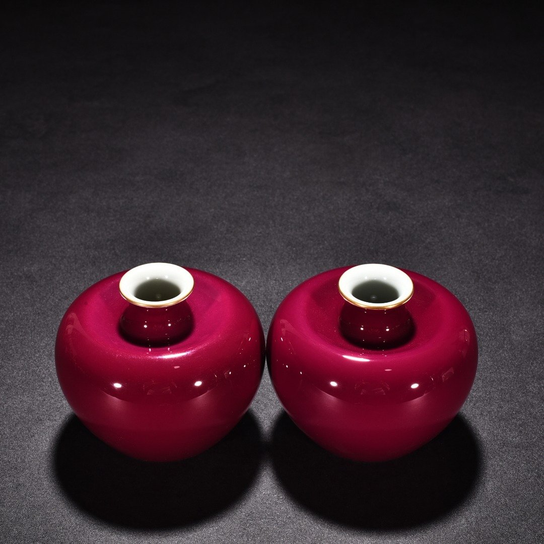 Qing Dynasty Guangxu Rouge Red Glaze Apple Zun