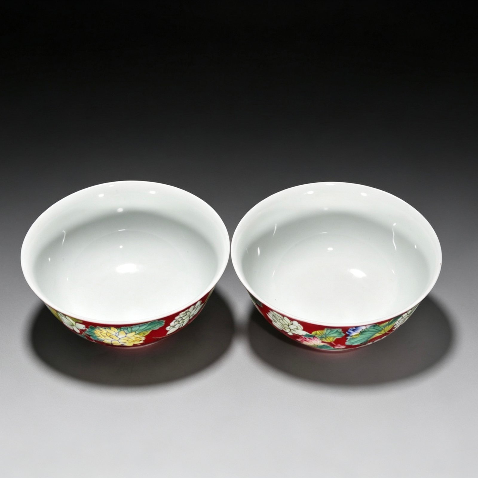 Qing Dynasty Kangxi Red ground enamel lotus bowl