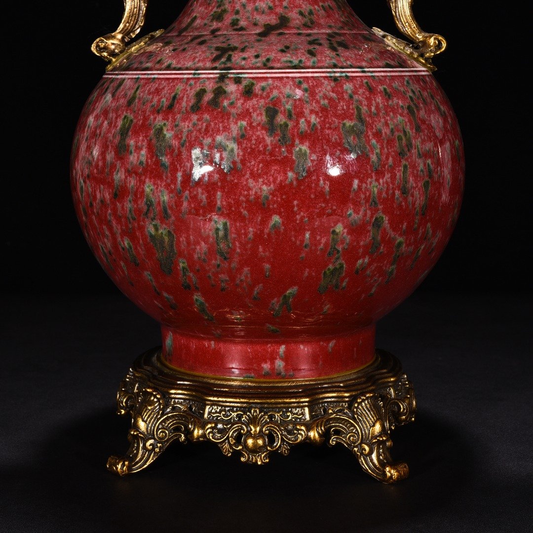 Qing Dyasty Kangxi Cowpea Red Beauty Bottle