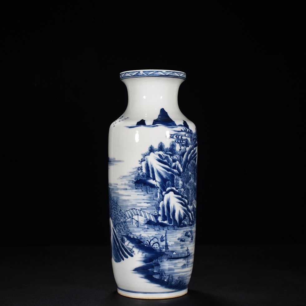 Qing Dynasty Kangxi blue and white landscape stick vase