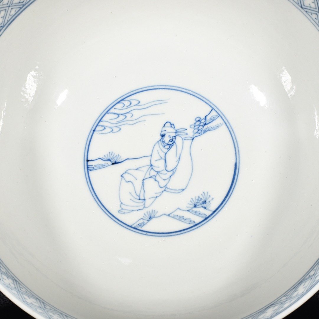 Qing Dynasty Kangxi blue and white line bowl