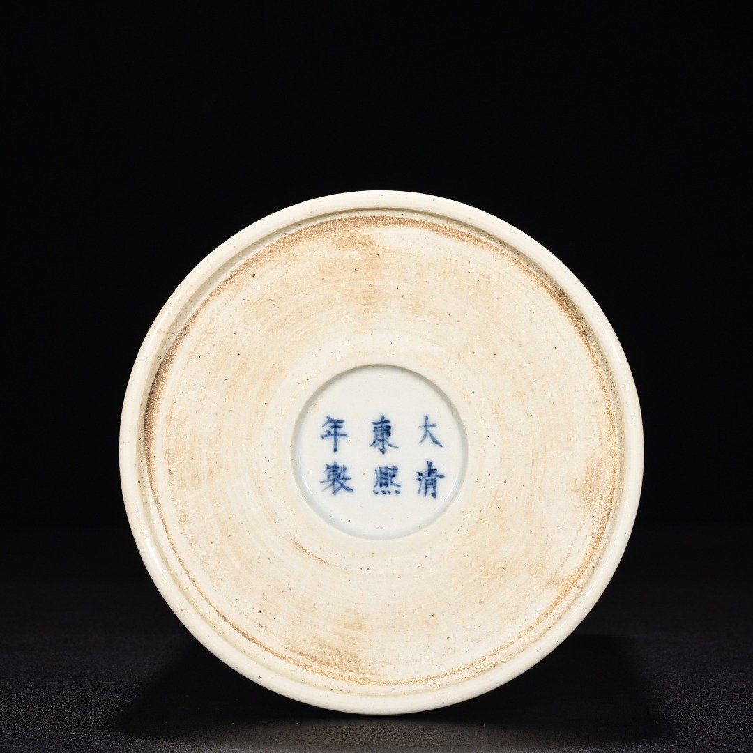 Qing Dynasty Kangxi blue and white line pen holder
