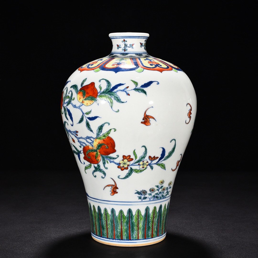 Qing Dynasty Yongzheng Doucai Fushou flower pattern plum vase