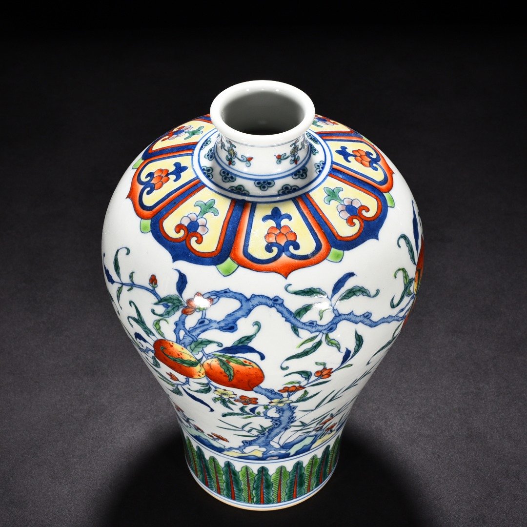Qing Dynasty Yongzheng Doucai Fushou flower pattern plum vase