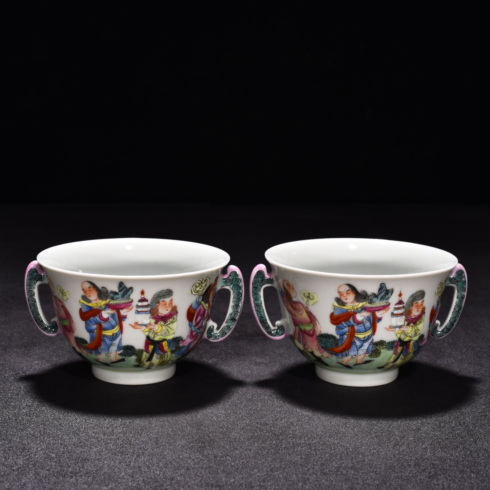 Qing Dynasty Yongzheng enamel Xianbao double eared cup