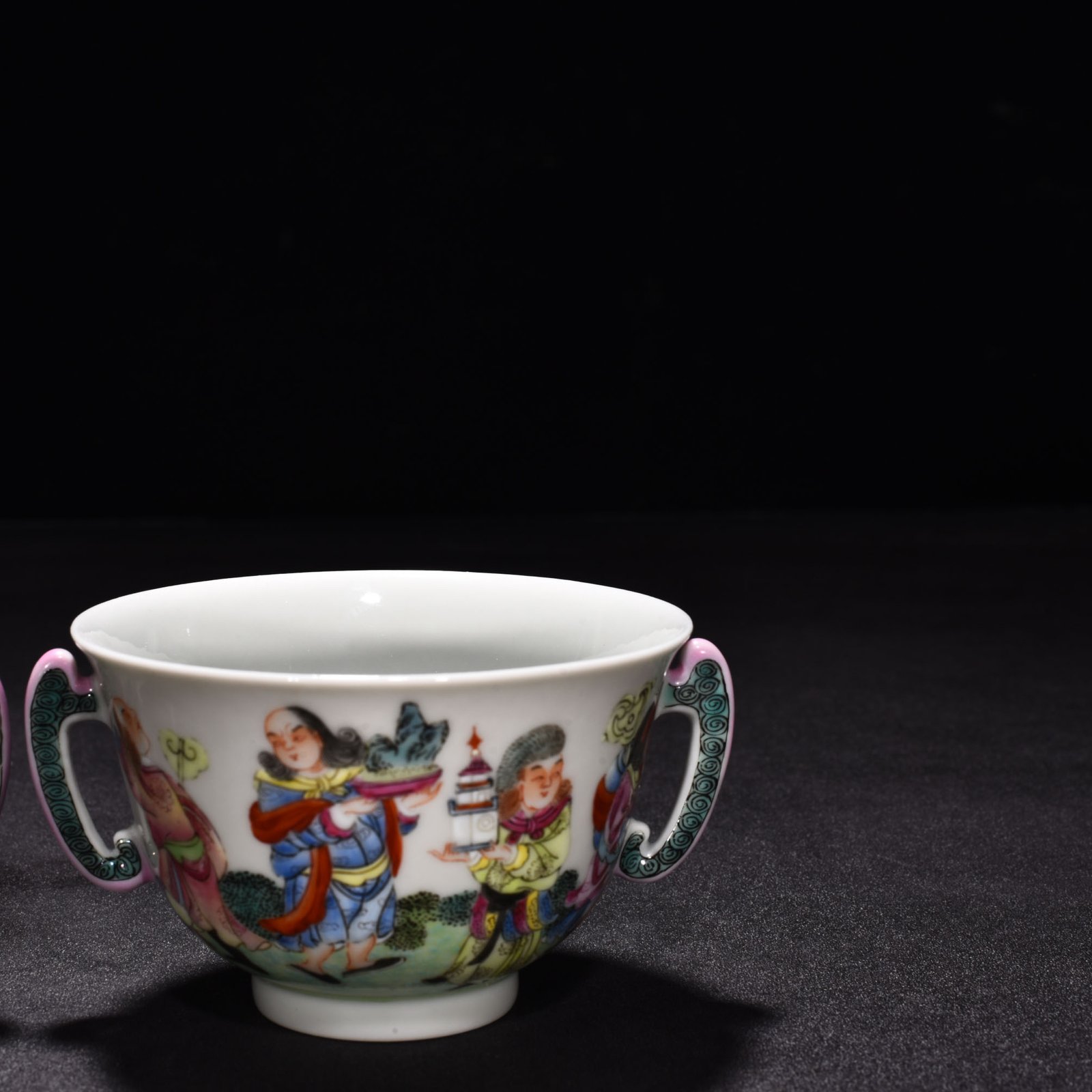 Qing Dynasty Yongzheng enamel Xianbao double eared cup